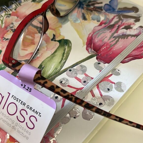 Foster Grant - Red and Chetah Print Reding Glasses - 3.25 - Picture 2 of 2